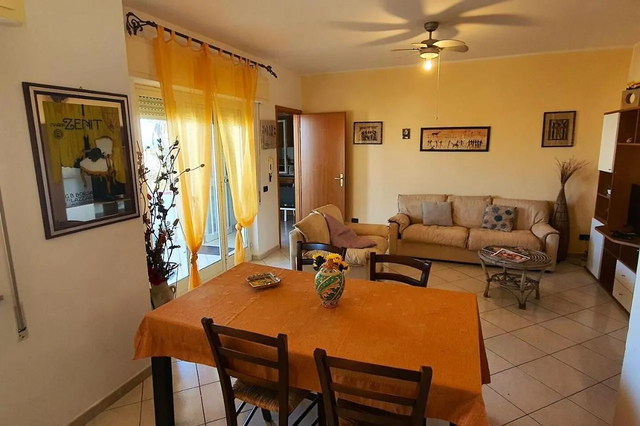 Spacious Apartment With Sea View In Alcamo 180 M²