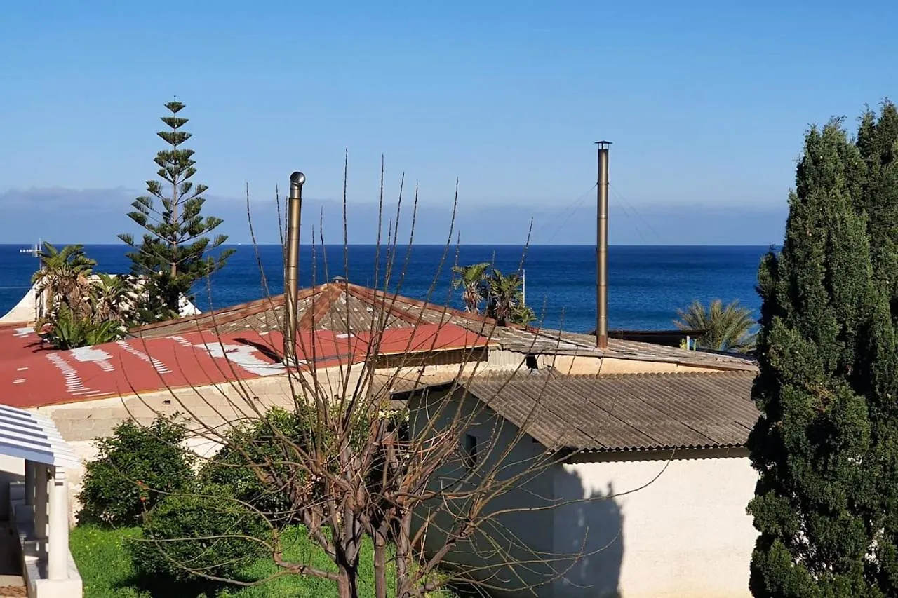Spacious Apartment With Sea View In Alcamo 180 M²