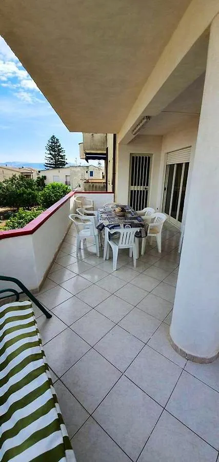 Spacious Apartment With Sea View In Alcamo 180 M²